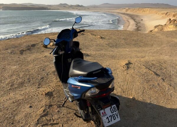 RESERVA NACIONAL DE PARACAS EN MOTO SCOOTER